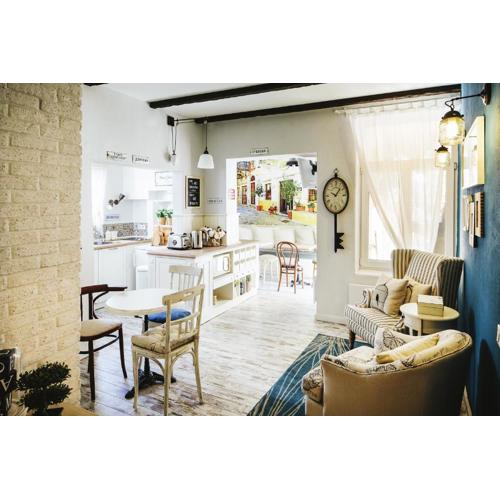 5 Vintage Guest House
