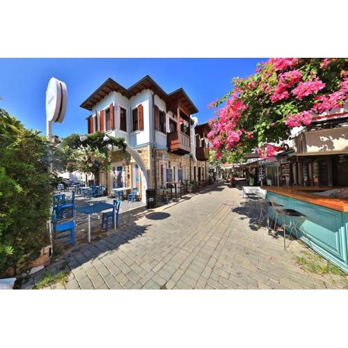 50 meters to the Long Bazaar in LavantaKaş 1 Kaş Square