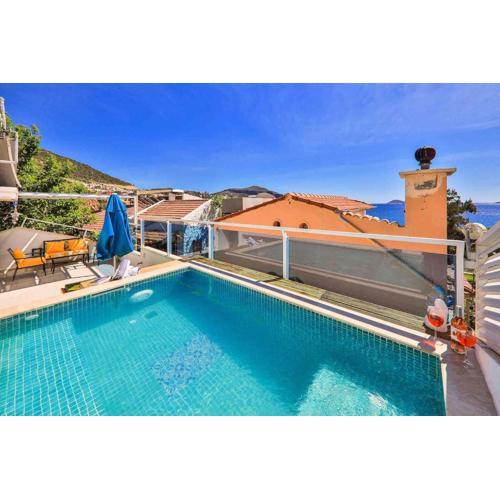 50m to Beach,Rooftop pool,Old town