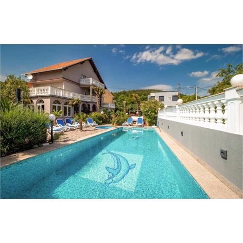 6 Bedroom Beautiful Home In Crikvenica