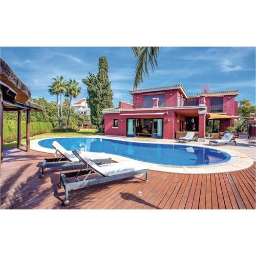 6 Bedroom Beautiful Home In Elviria