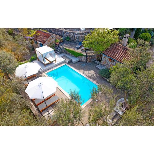6 Bedroom Stunning Home In Malinska