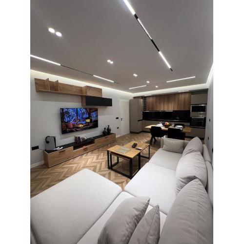 7 Floor Luxury Apartment Tirana