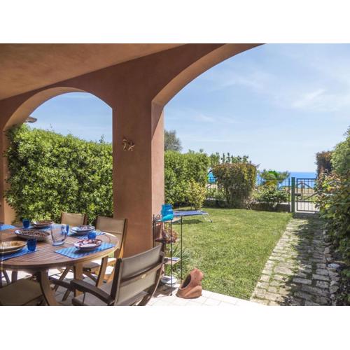 733 - Trilocale al Taunus, piano terra con giardino vista mare - SPIAGGIA inclusa nel prezzo