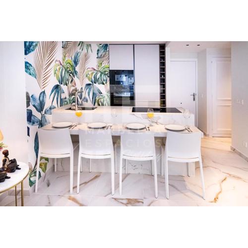 751, RENOVATED 2 Beedroom Apartment, Second line of the beach, Wifi, ParkingING