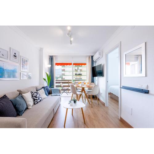 797 Holiday Rentals - Luminoso y reformado apartamento para 2