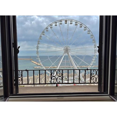 8 Archi sul Mare Exclusive Ferris Wheel View