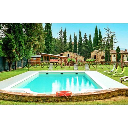 8 Bedroom Awesome Home In Arezzo
