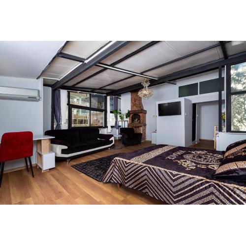 8 Rooms House