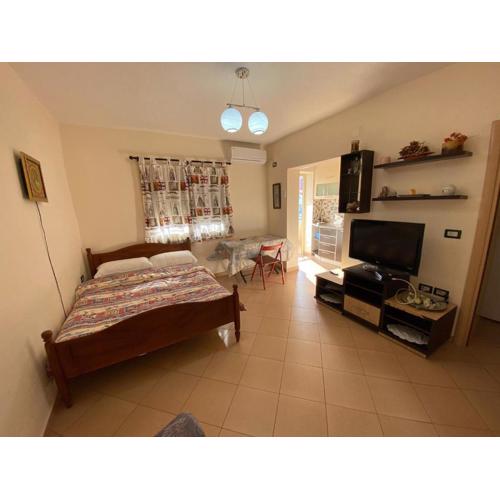 88 Apartment Himare