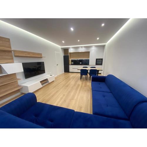 8th Floor Luxury Apartament Tirana