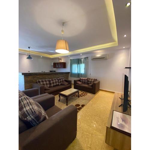 90m Roof 2 bedrooms apartment 5th settlement walking distance from AUC