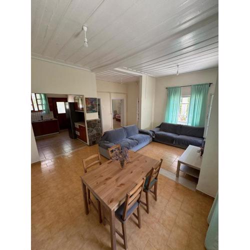90m2 2 Bedroom Apartment in Myrina Center - Port of Myrina