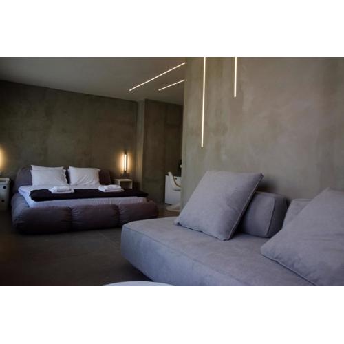 99 Adrianou Apartments