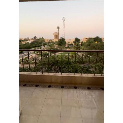شقه مفروشة مكيفه بالحى المتميز السادس من اكتوبر للإيجار السنوى