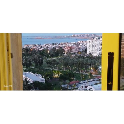 شقه فندقيه أمام قصر المنتزة