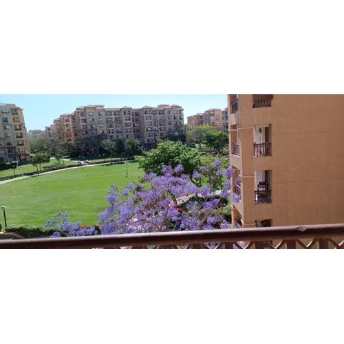 شقه مفروشه في مدينتي لك بالكامل