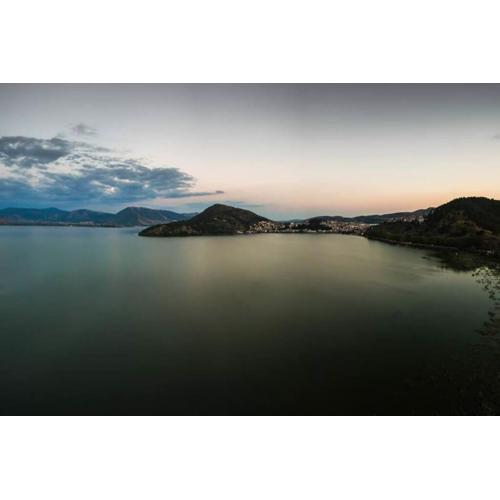 ΔΙΧΩΡΟ ΔΙΑΜΕΡΙΣΜΑ ΣΤΗΝ ΚΑΣΤΟΡΙΑ