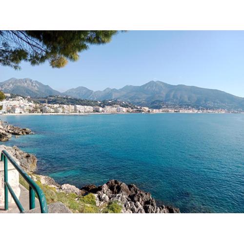 A 2 passi dal mare