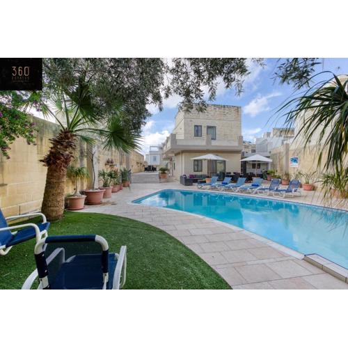 A beautiful 4BR villa with private pool & deck by 360 Estates