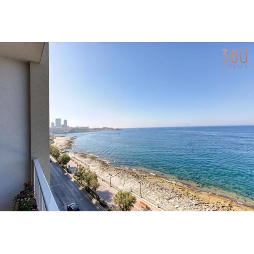 A Beautiful seafront home with balcony & Views by 360 Estates