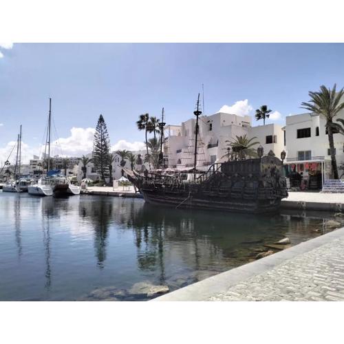 A Charming S1 in Port Kantaoui with Port View