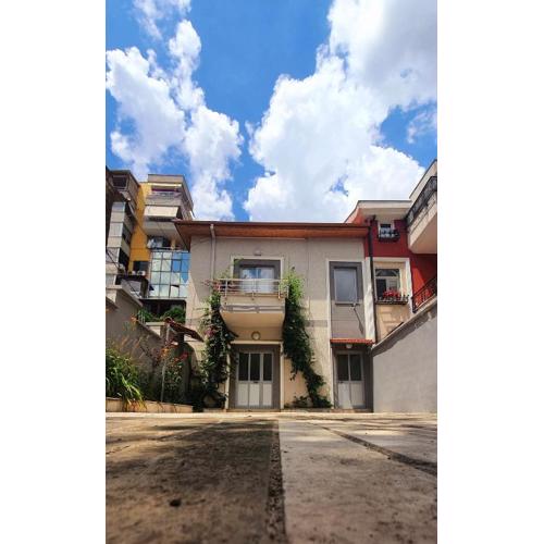 A Cheerful villa with free parking space