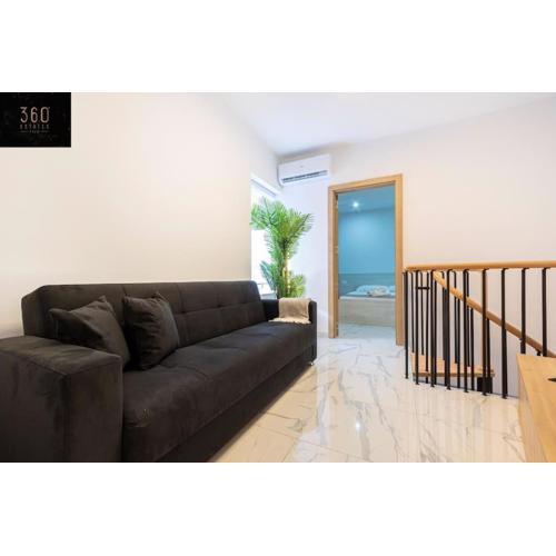 A lovely duplex maisonette just of Spinola w/WIFI by 360 Estates