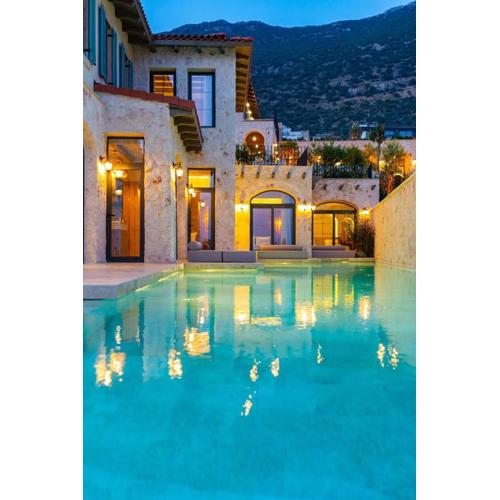 A Lyric Retreat Of Romance, Erato