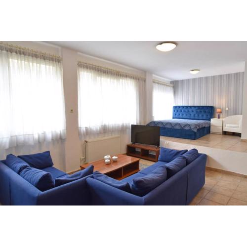 A Modern Bright Studio In The Center Of Kastoria