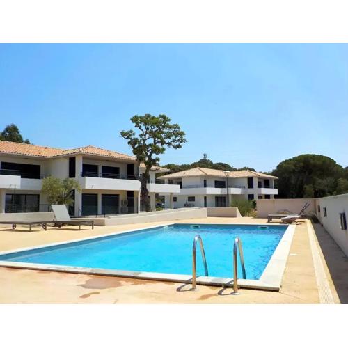 A SUARA- CORSE- APPARTEMENT 2 chambres 5 à 7 pers, jardin et piscine
