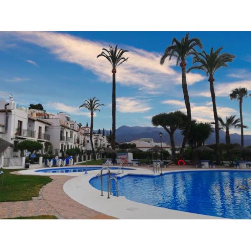 A2407 Charming Townhouse with sea views and pool