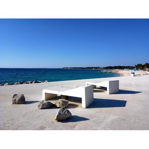 Abelia Pool View Studio