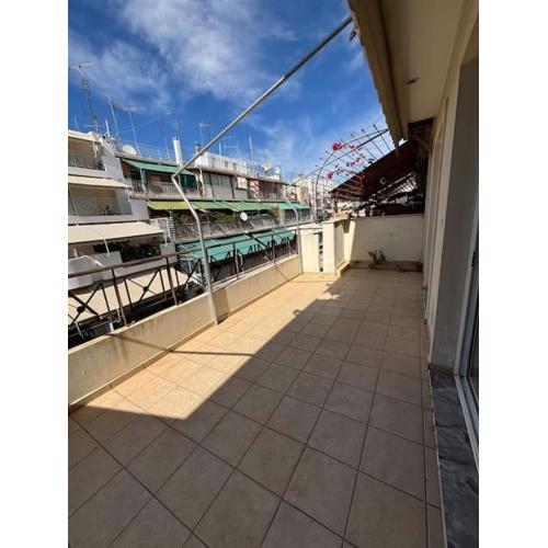 Accessible 2-Bedroom 75m2 with Veranda and Parking