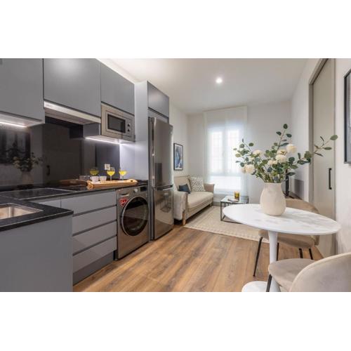 Accessible 2-Single Bed Apartment in Chamberí Adapted Bathroom, Quevedo III