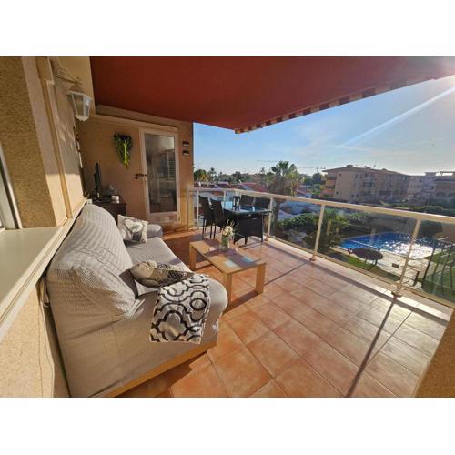 ACOGEDOR APARTAMENTO CON TERRAZA Y VISTAS AL JARDIN