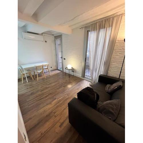 Acogedor piso en el corazón de la ciudad con patio exclusivo