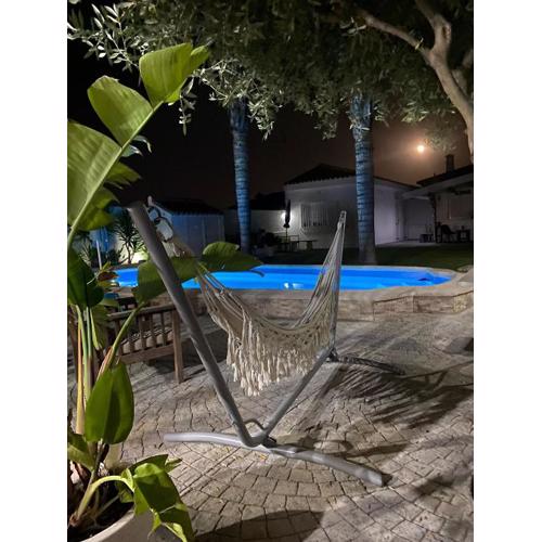 Acogedora casa de invitados con piscina 1