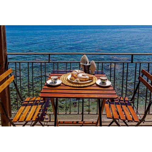 Acquamarina Home