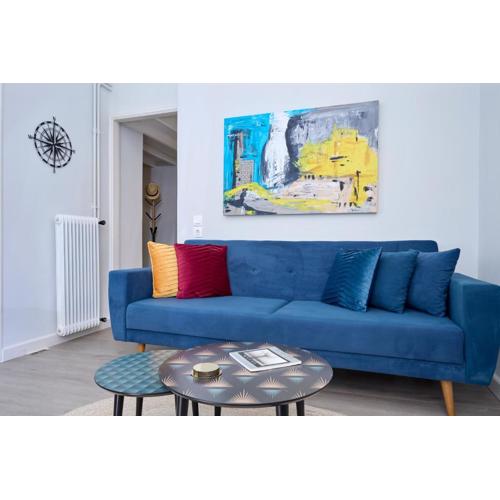 Acropolis 2BD Private Entrance Apt