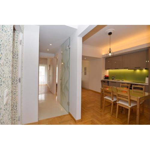 Acropolis area 2 bedroom 2 min from metro Syngrou
