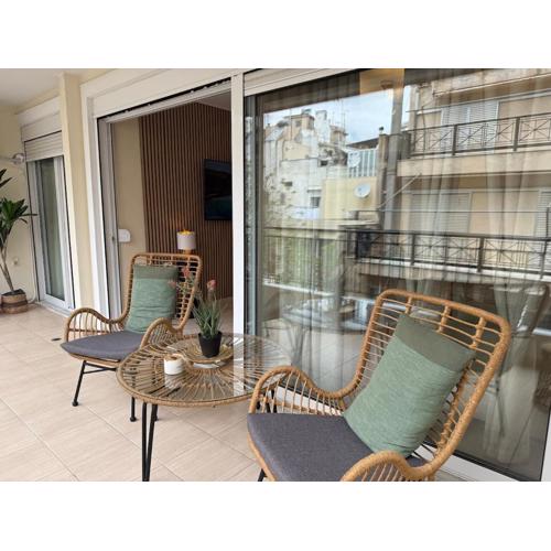 Acropolis Calm Escape-Central 2 min from the metro