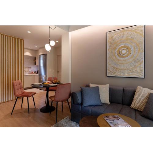 Acropolis Deluxe 1BR Apartment