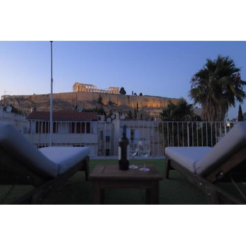 Acropolis Hill House