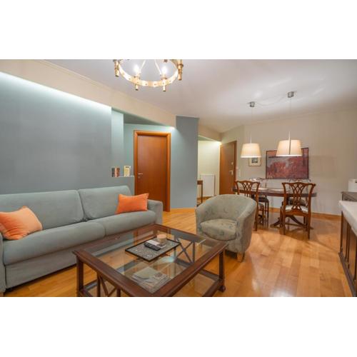 Acropolis Lux & Easy
