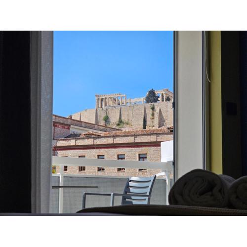 Acropolis Panorama Suite by YHA