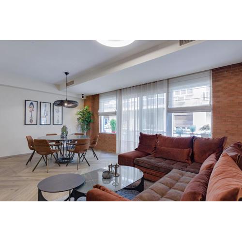 Acropolis Premium Residence