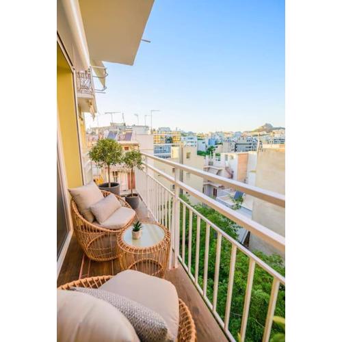Acropolis view Apartment in the Heart of Athens!