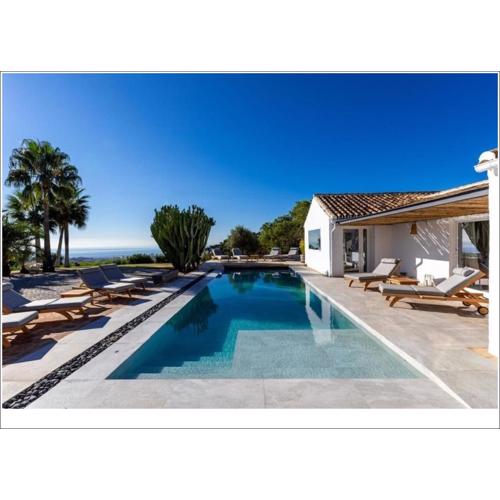 Active Seaside Escape Stay by the Waves