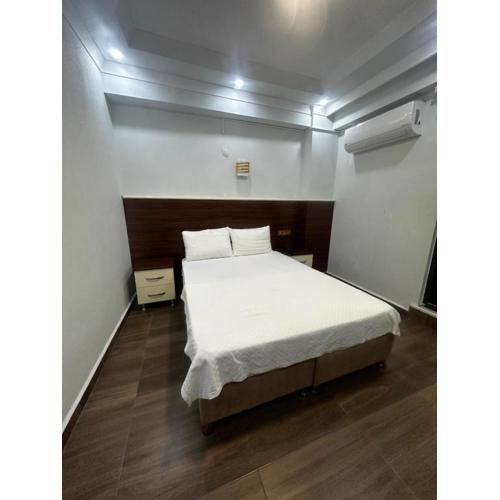 Ada apart motel